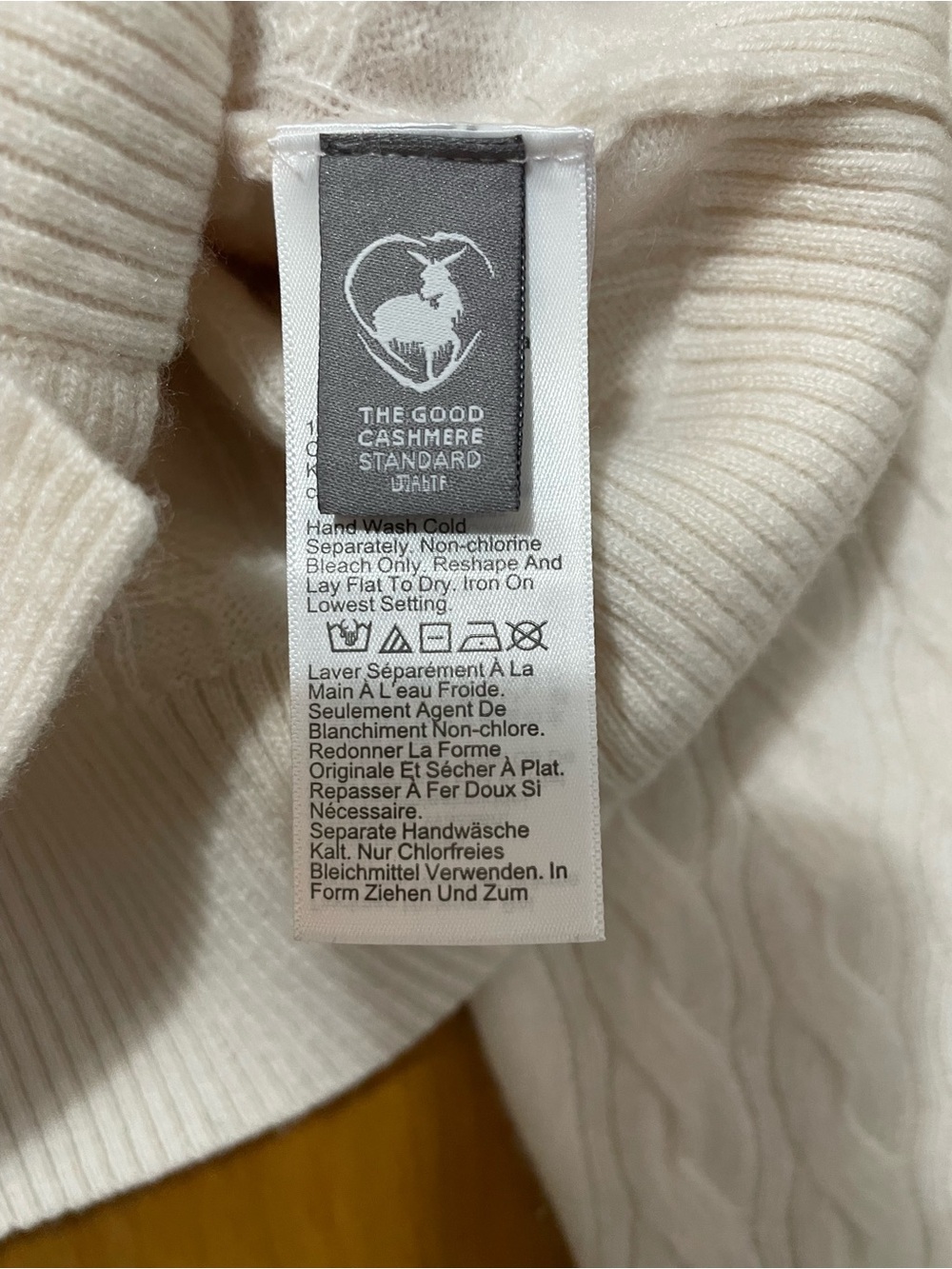 J. Crew Cashmere shrunken cable-knit V-neck cardigan sweater, Snow, L, NWT - Picture 15 of 16